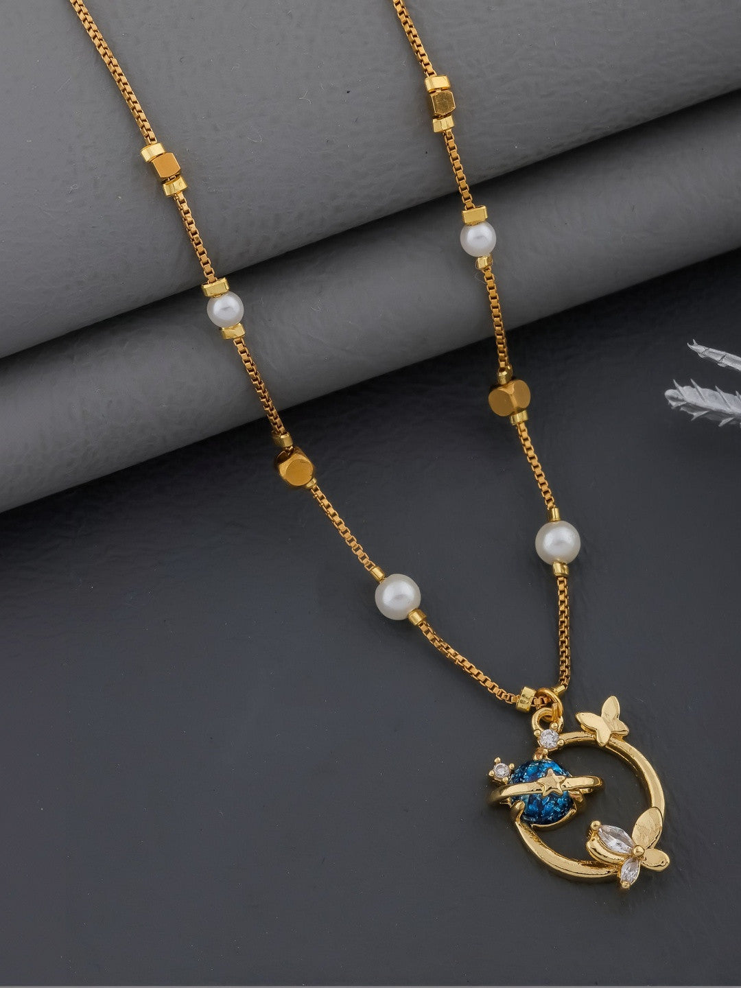 Brass Gold-Plated Necklace – Fashion Jewellery – Crystal Embellished