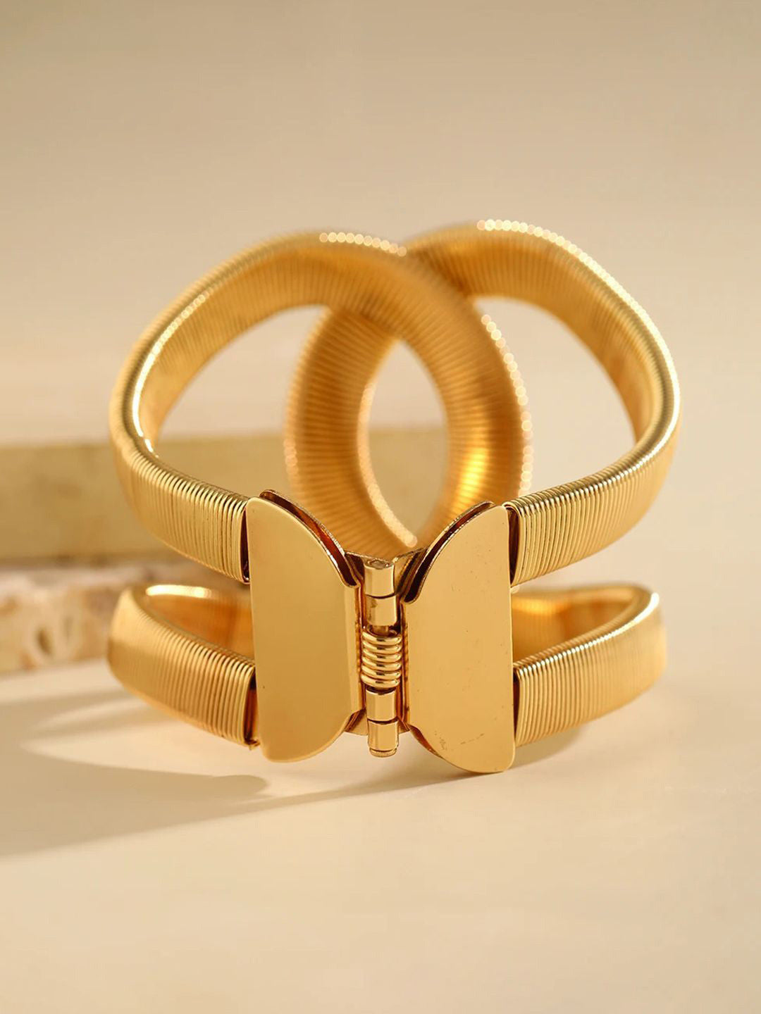 Gold Plated Cuff Bracelet – Fashion Accessory – Alloy, Screw Closure – Single Unit