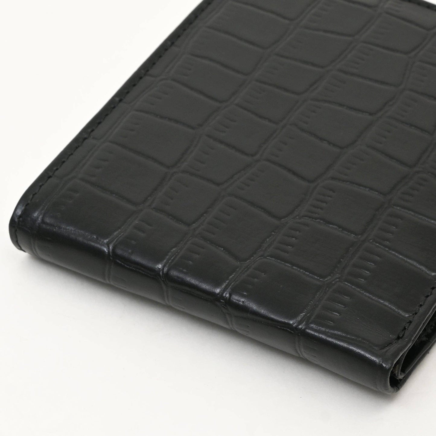 Slim Black Croc Leather Wallet – Elegant & Functional