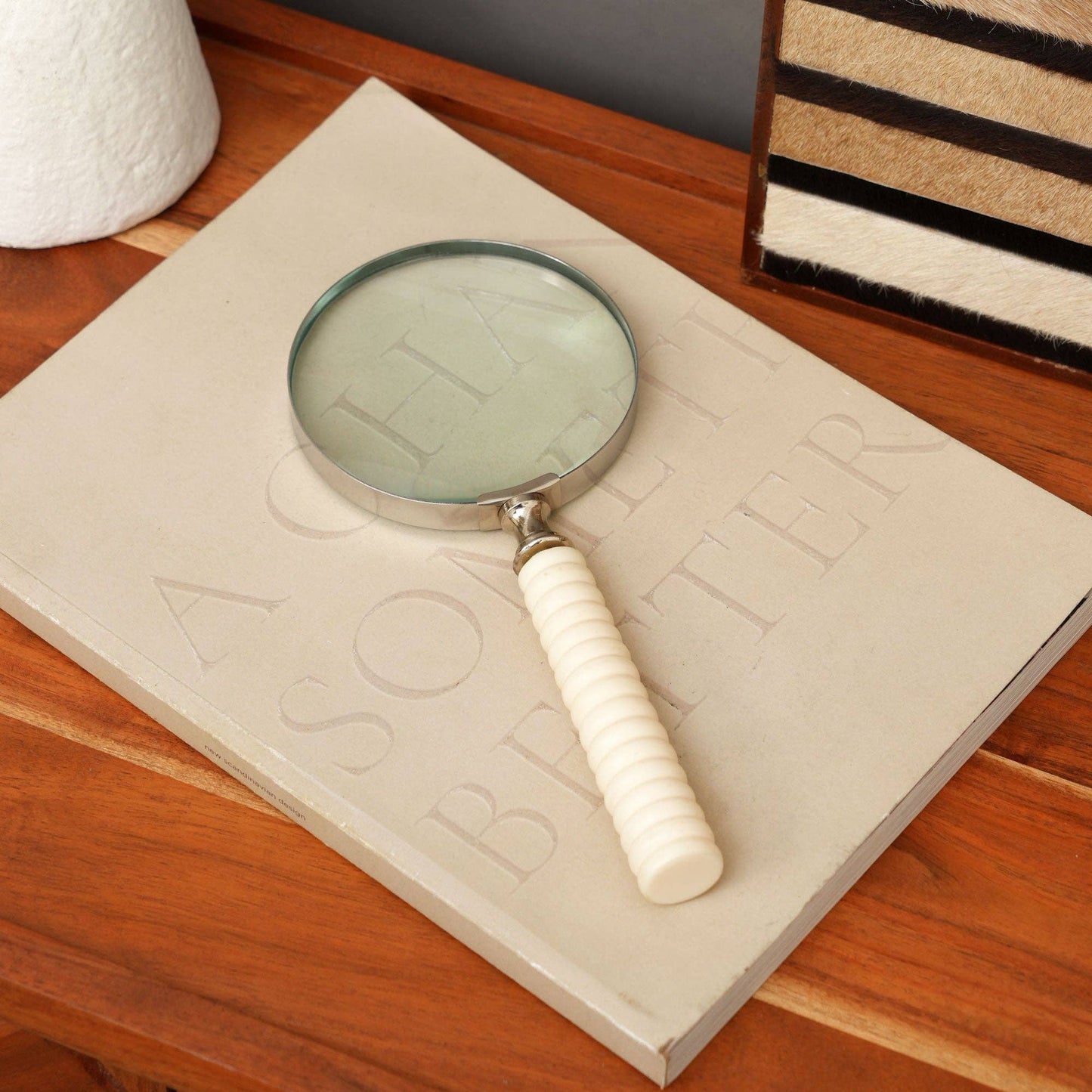 Luxury Steel Frame Magnifying Glass with Cream Handle