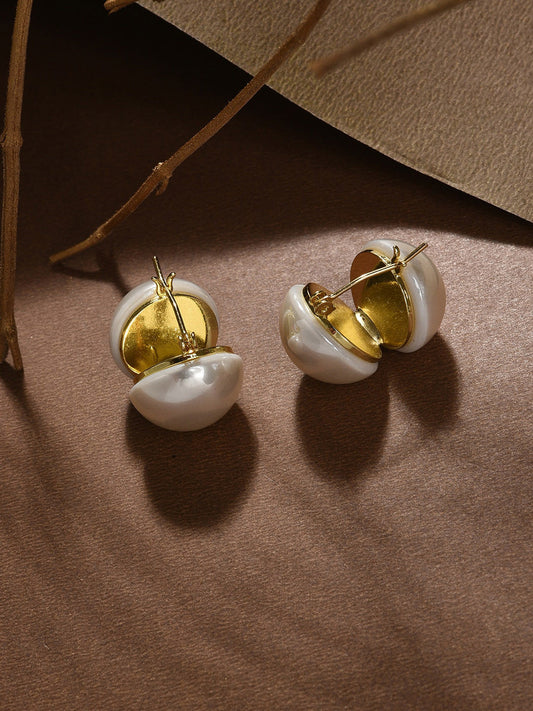 Gold-Plated Contemporary Studs – Stud Earrings – Pearl Embellished – 2.5 cm Pair