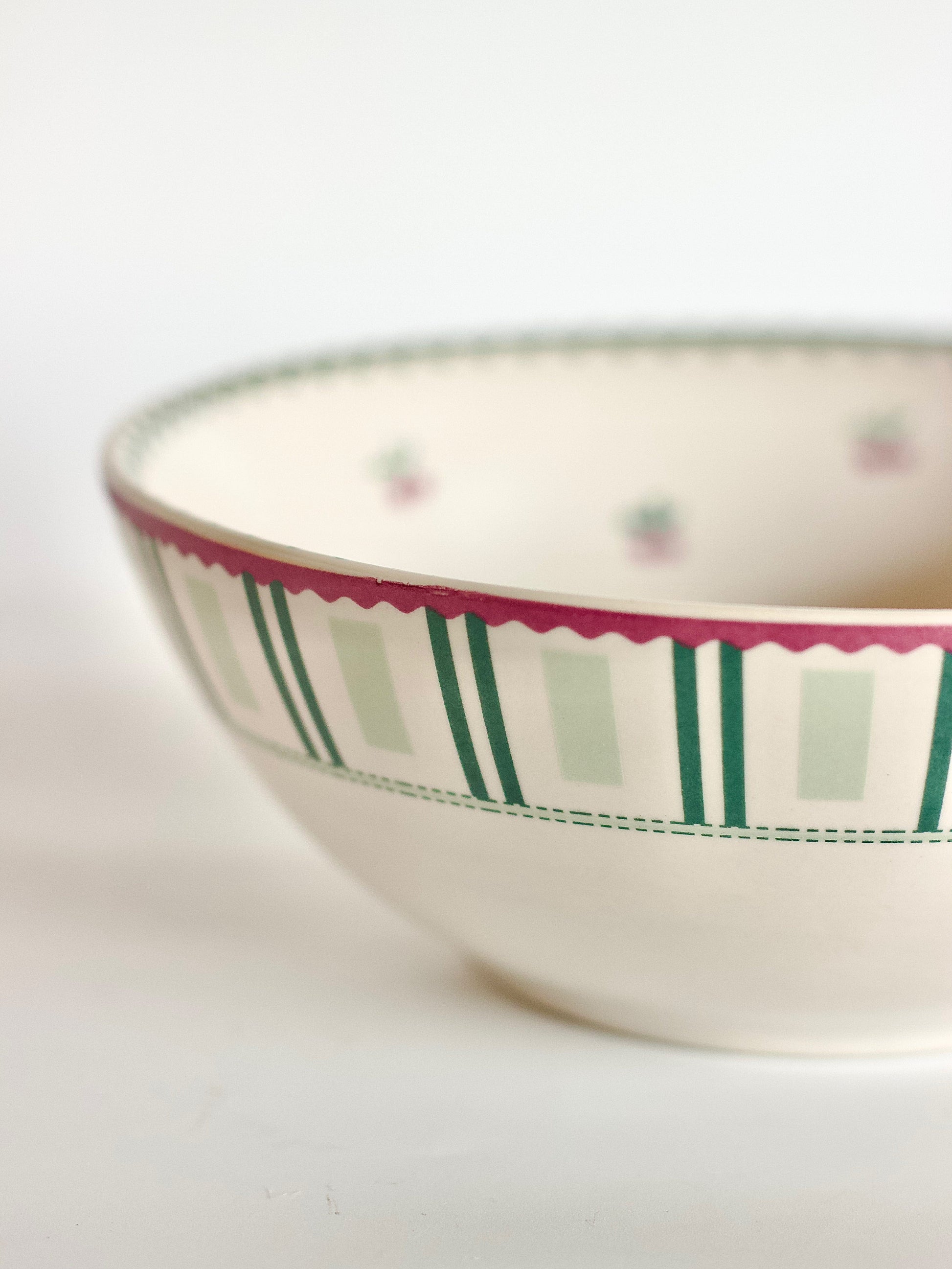 Bloomsberry Ceramic Bowl 17.5 cm