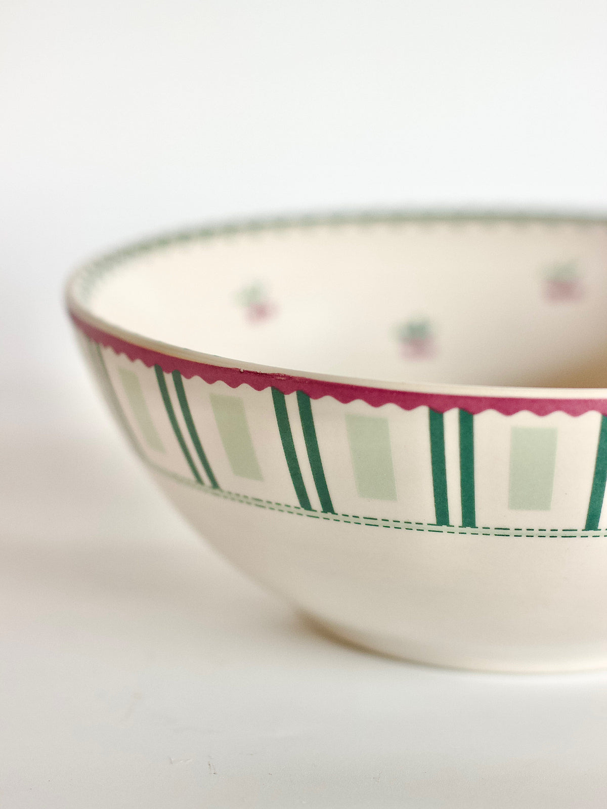 Bloomsberry Ceramic Bowl 17.5 cm