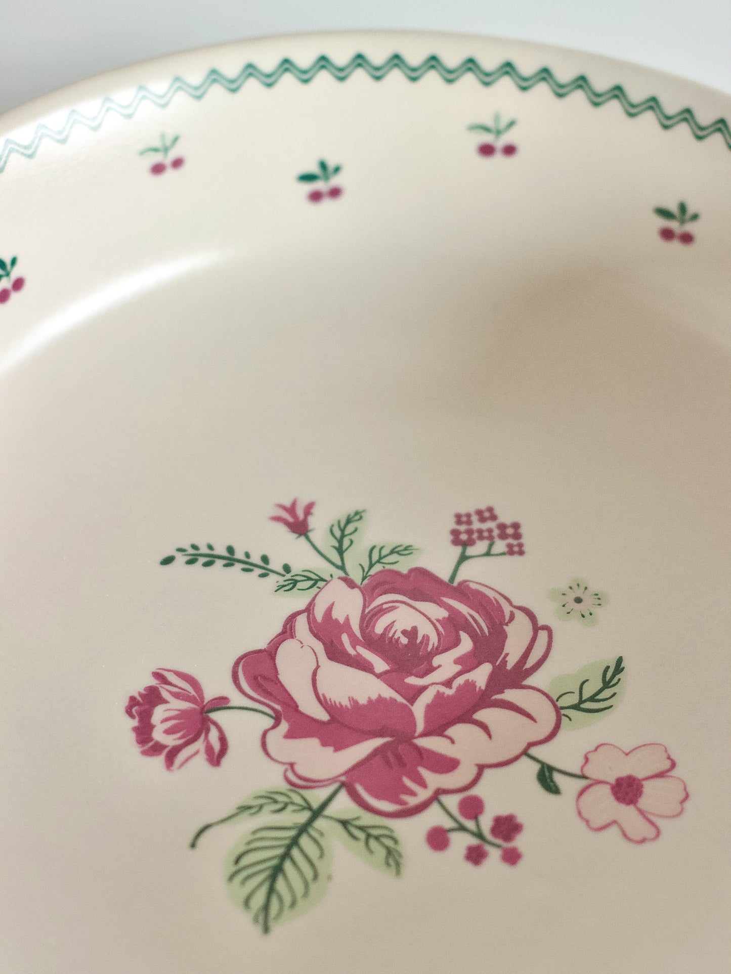 Serving Bowl | Ceramic Floral Motif | Dia-18.5 x H-5 cm
