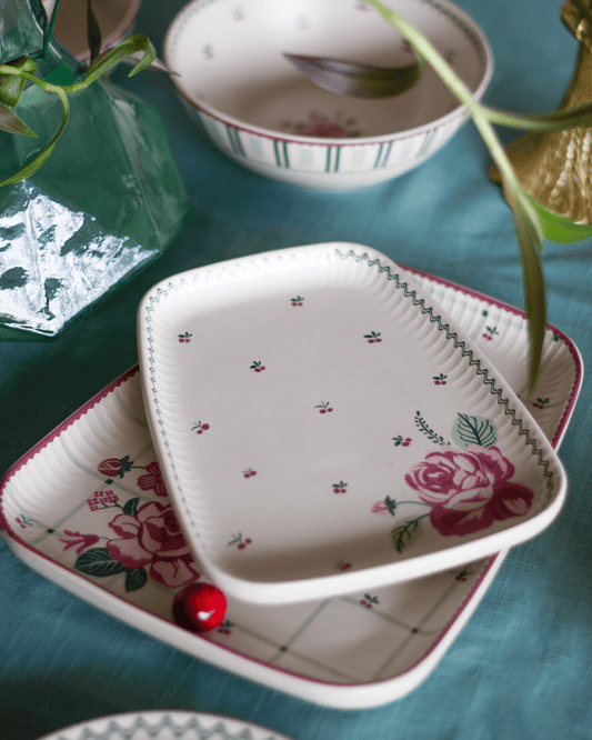 Serving Plate | Ceramic Hand-painted Scalloped Rim | L-21.5 × W-17 × H-2 cm
