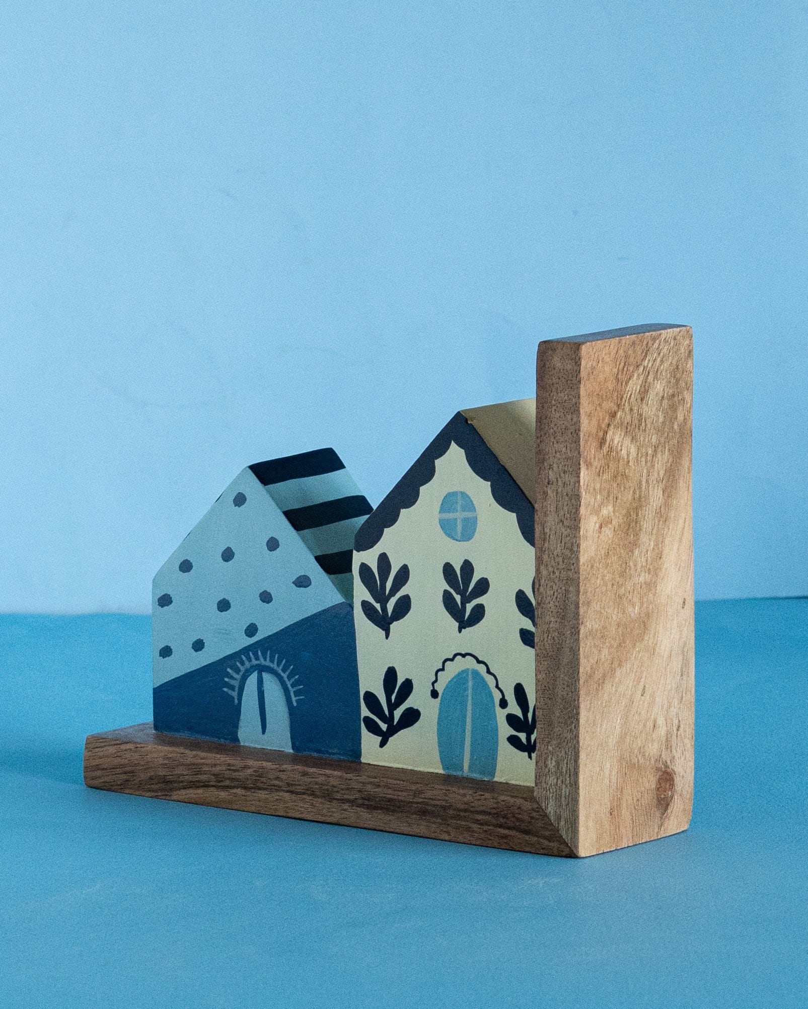 Book Nook Hanpdainted Bookends - Set of 2