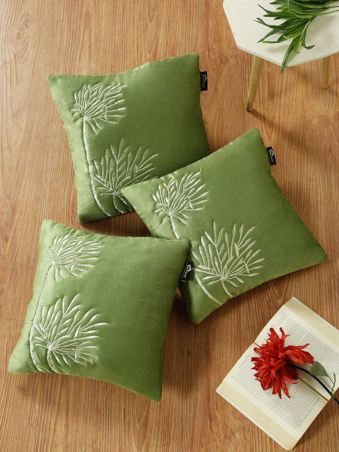 Lot de 3 housses de coussin carrées en velours brodé vert olive – Revêtement d'ameublement résistant