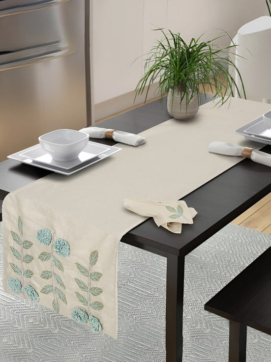 Embroidered Table Runner – Table Linen – Cotton Fabric – Retail Unit