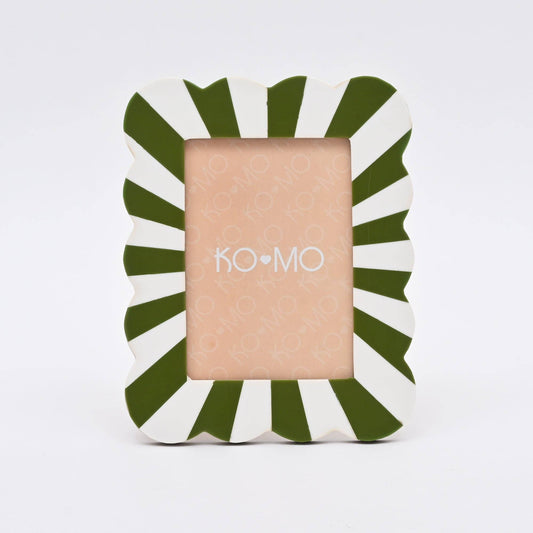 Green & White Scallop Photo Frame 5x7 Inch Resin MDF Décor