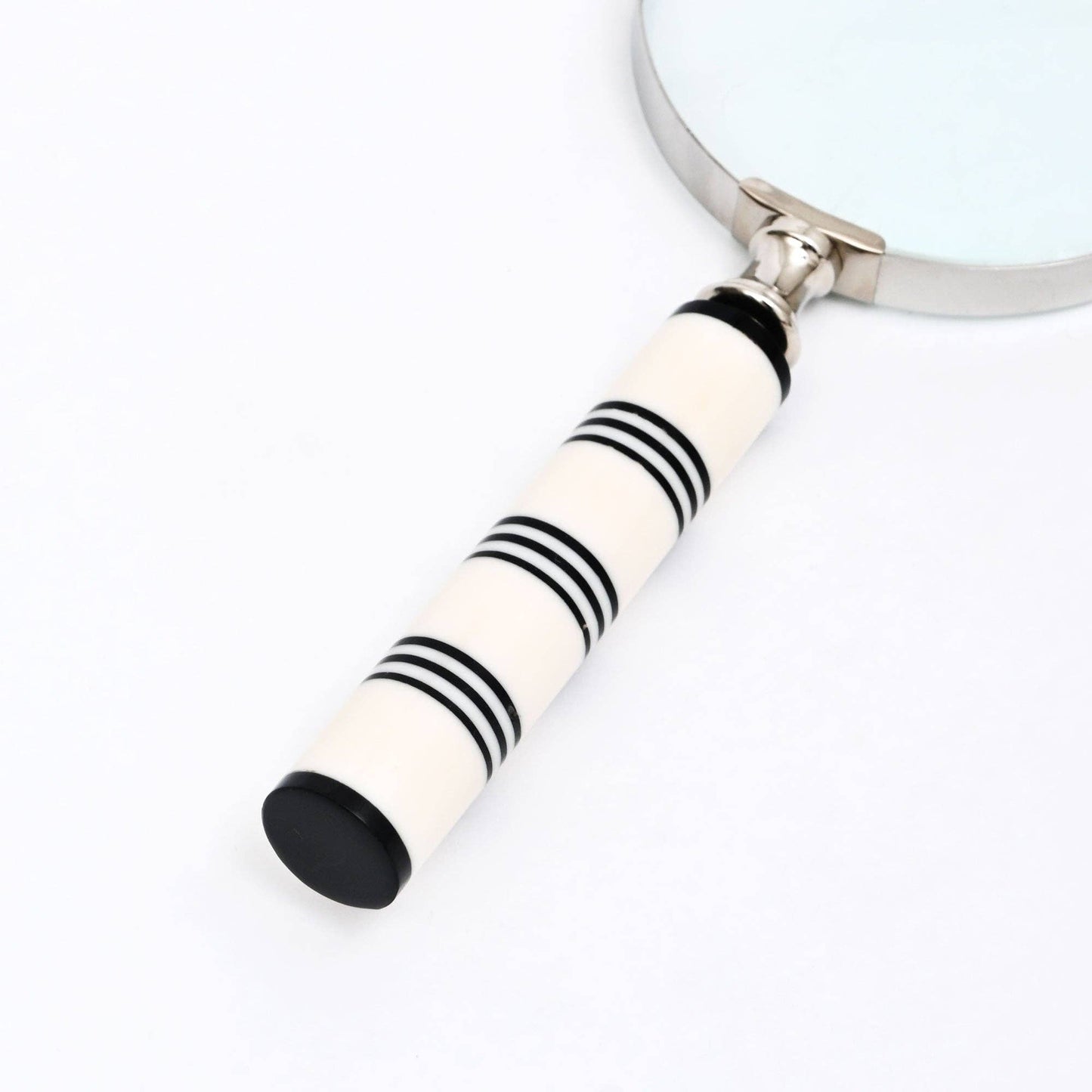 Decorative Magnifying Glass – Cream & Black Handle