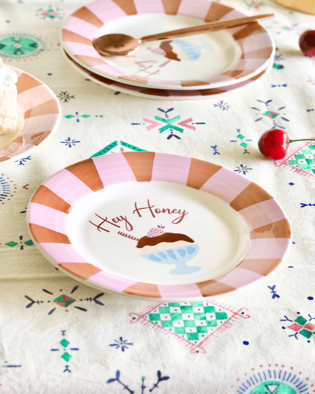 Serving Plate | Handpainted Ceramic Dessert Illustration | 16.5cm