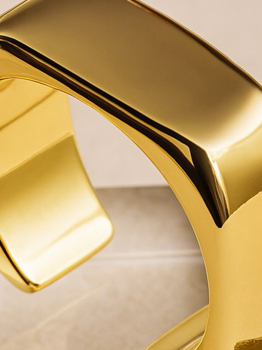 Gold-Plated Cuff Bracelet – Women's Jewellery – Alloy, Gold-Plated – Slip-On Design