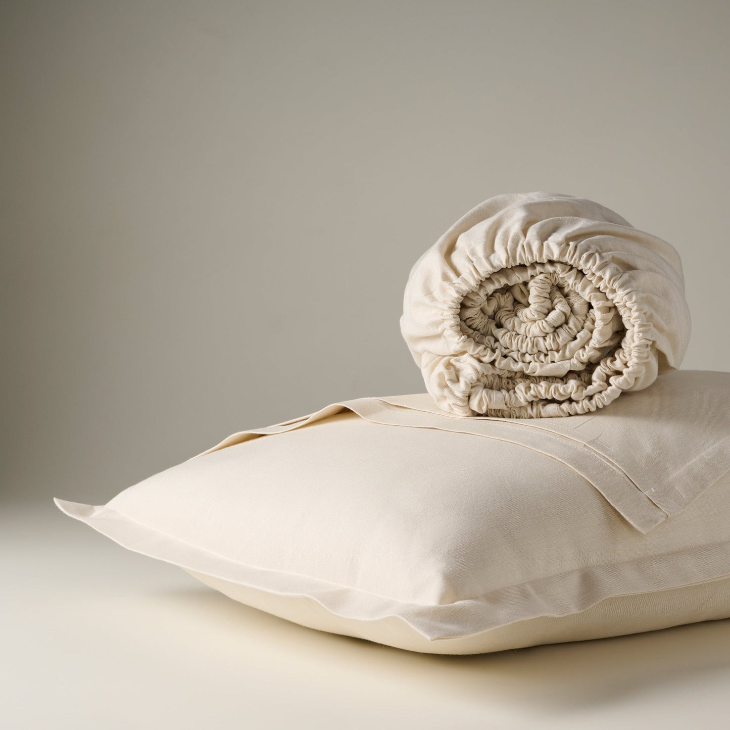 Bedsheet | Cotton Bamboo Chambray | Sand With 2 Pillow Shams