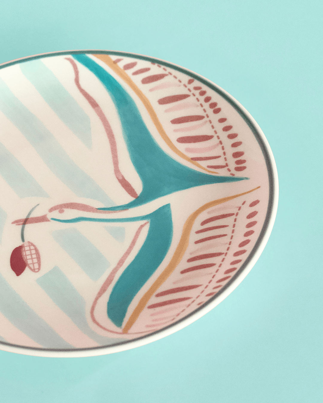 Skylark Handpainted Ceramic Round Plate Curve 16cm