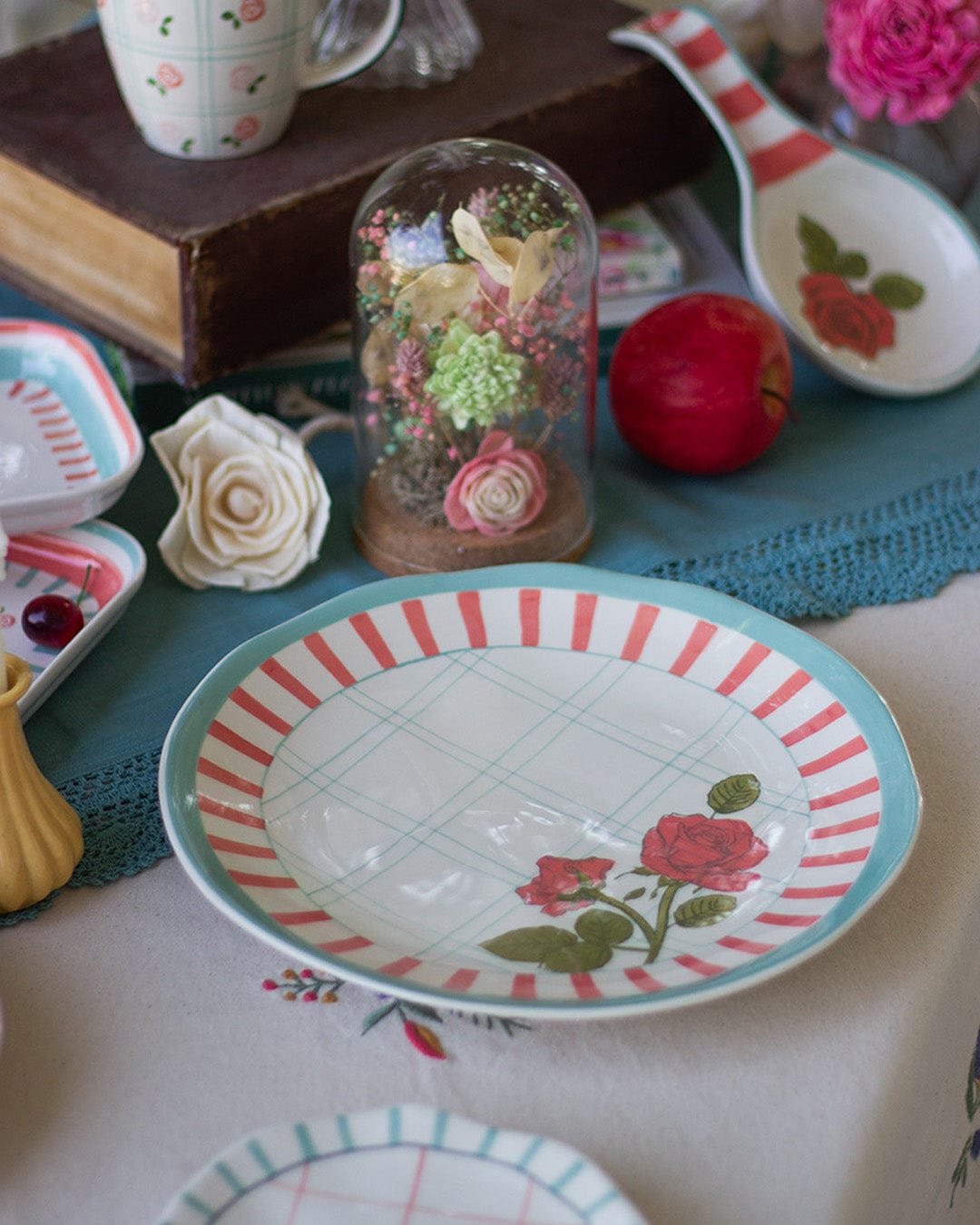 Serving Plate | Ceramic Hand-painted Round Roses | 27 cm