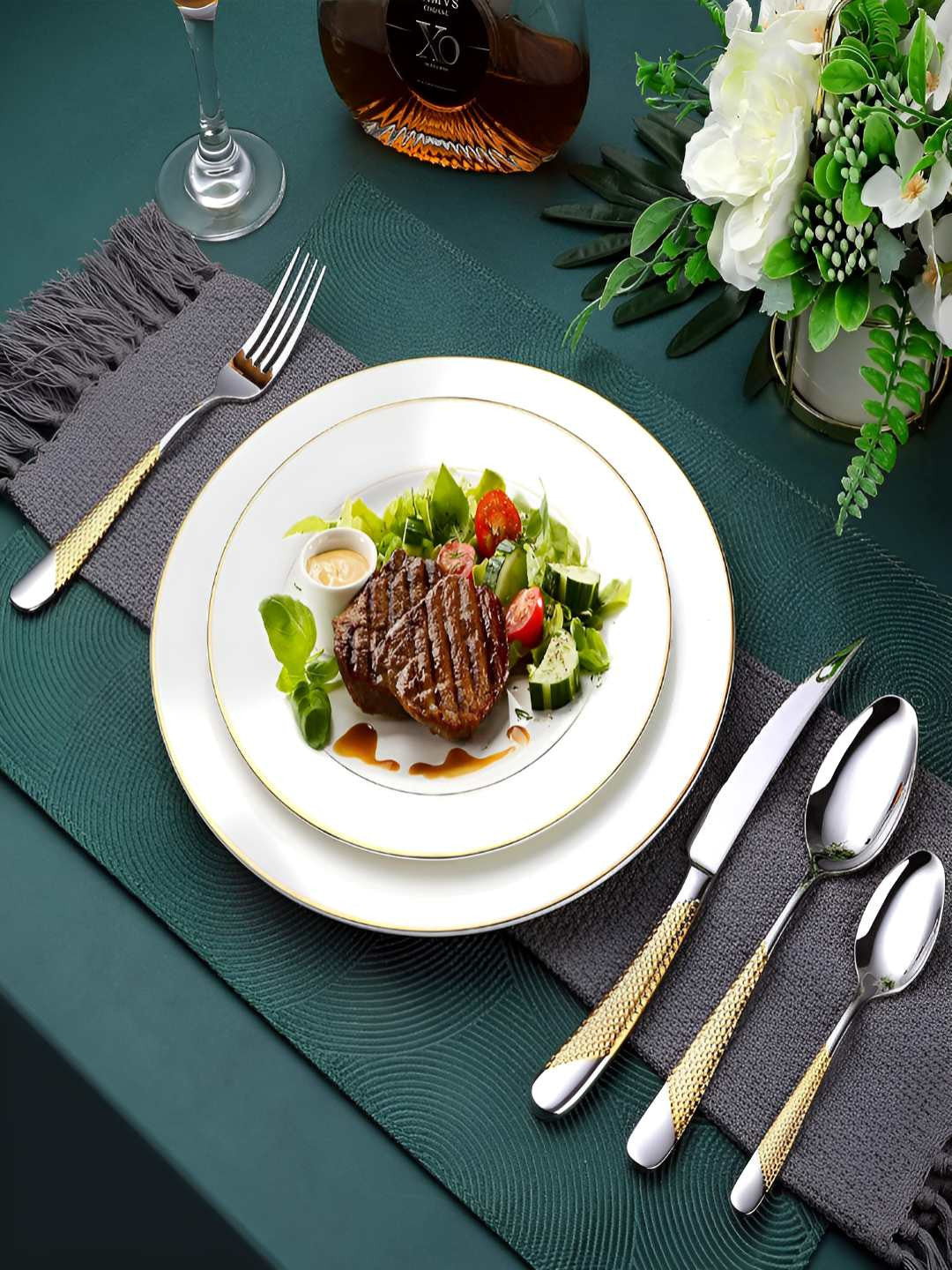 5-Piece - French Style Flatware Cutlery Set – Stainless Steel – Two-Tone Silver & Gold